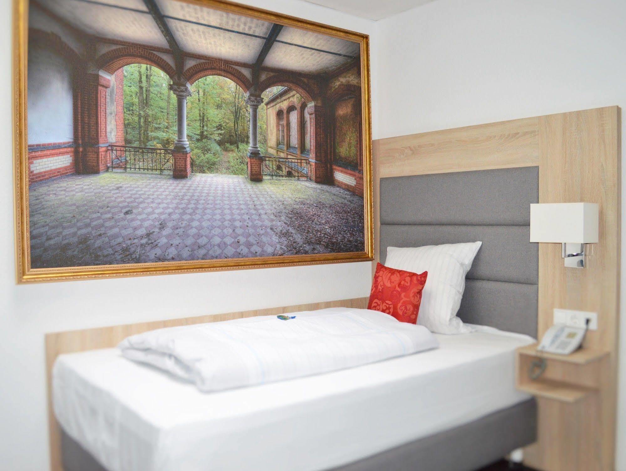 Pallas Hotel Дармщат Екстериор снимка